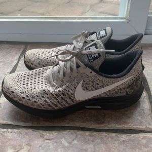 Women’s Nike Zoom Pegasus 35 size 9.5